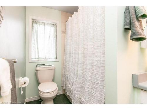 474 Redfox Road, Waterloo, ON - Indoor Photo Showing Bathroom