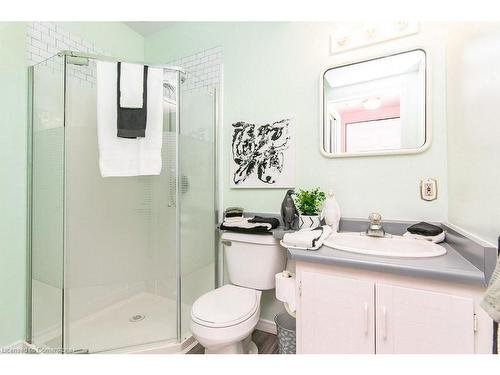 474 Redfox Road, Waterloo, ON - Indoor Photo Showing Bathroom