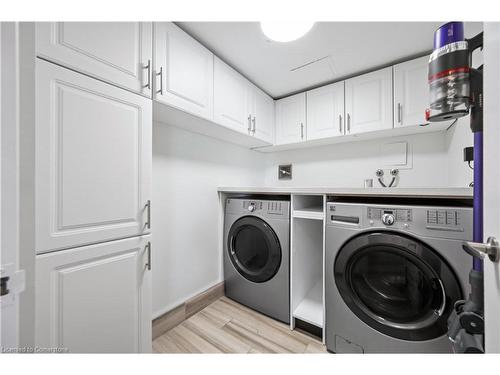 1005-205 Wynford Drive, Toronto, ON - Indoor Photo Showing Laundry Room