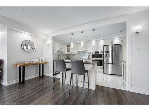 1005-205 Wynford Drive, Toronto, ON - Indoor Photo Showing Kitchen With Upgraded Kitchen