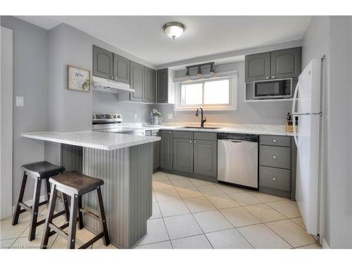 48 Carter Crescent, Cambridge, ON - Indoor Photo Showing Kitchen