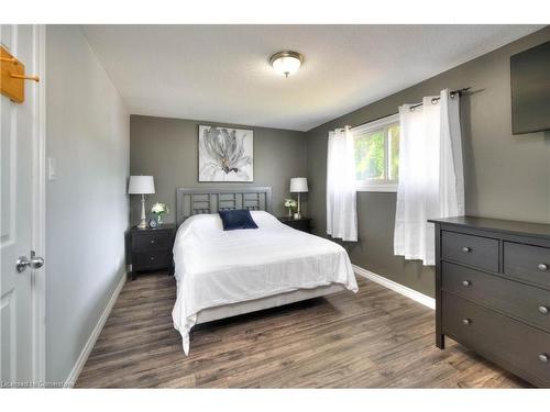 48 Carter Crescent, Cambridge, ON - Indoor Photo Showing Bedroom