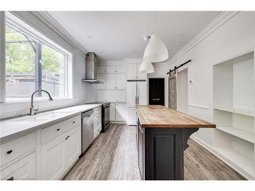 204 Barden Street, Eden Mills, ON - Indoor Photo Showing Kitchen With Upgraded Kitchen