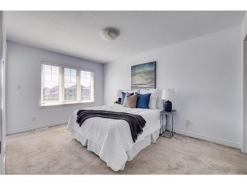 136 Monarch Street, Welland, ON - Indoor Photo Showing Bedroom