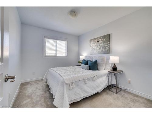 136 Monarch Street, Welland, ON - Indoor Photo Showing Bedroom