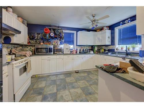 170 King Street, Atwood, ON - Indoor Photo Showing Kitchen