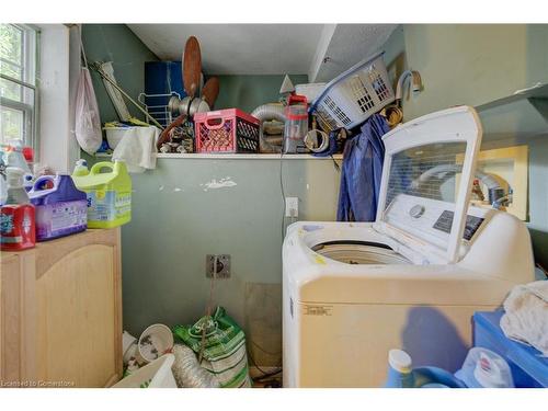 170 King Street, Atwood, ON - Indoor Photo Showing Laundry Room