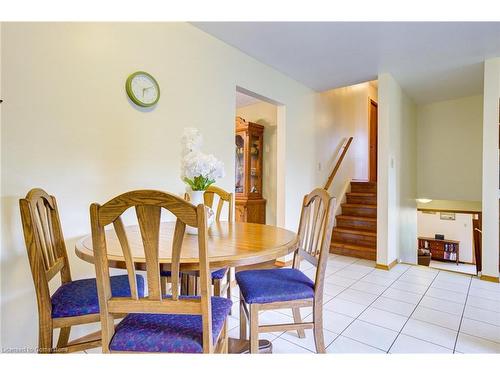 63 Leslie Avenue, Cambridge, ON - Indoor Photo Showing Dining Room