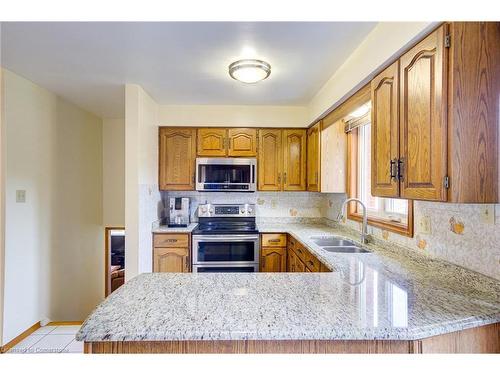 63 Leslie Avenue, Cambridge, ON - Indoor Photo Showing Kitchen With Double Sink