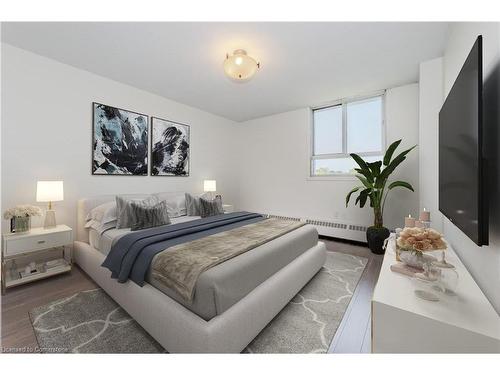 803-225 Harvard Place, Waterloo, ON - Indoor Photo Showing Bedroom