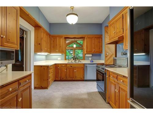 1438 Greenfield Road, Cambridge, ON - Indoor Photo Showing Kitchen