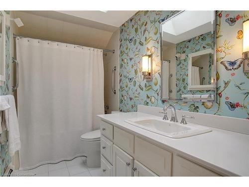 1438 Greenfield Road, Cambridge, ON - Indoor Photo Showing Bathroom