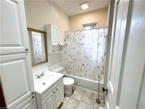 570 Coronation Boulevard, Cambridge, ON - Indoor Photo Showing Bathroom