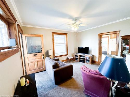 570 Coronation Boulevard, Cambridge, ON - Indoor Photo Showing Living Room