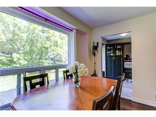 47-16 Hadati Road, Guelph, ON - Indoor Photo Showing Dining Room