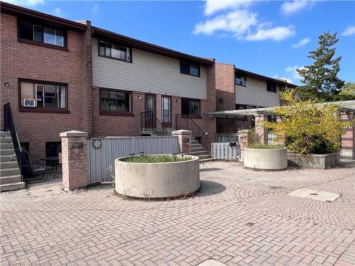 62-75 Old Chicopee Drive, Kitchener, ON - Outdoor With Exterior