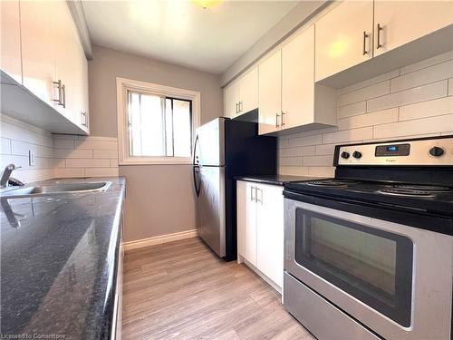 62-75 Old Chicopee Drive, Kitchener, ON - Indoor Photo Showing Kitchen