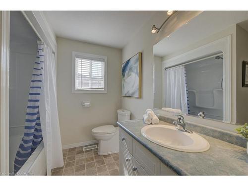 8 Munroe Crescent, Guelph, ON - Indoor Photo Showing Bathroom