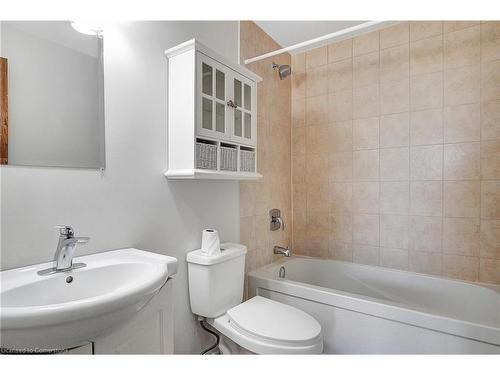 1501-55 Green Valley Drive, Kitchener, ON - Indoor Photo Showing Bathroom