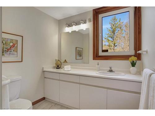 1793 West River Road, Cambridge, ON - Indoor Photo Showing Bathroom