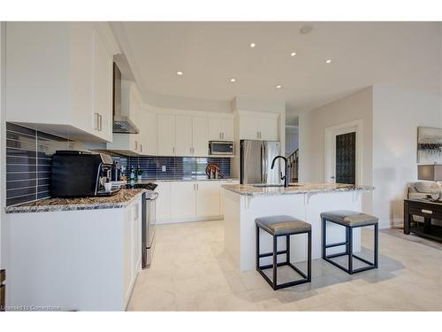 76 Pace Avenue, Brantford, ON - Indoor Photo Showing Kitchen With Upgraded Kitchen