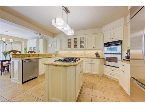 107 Cameron Street N, Kitchener, ON - Indoor Photo Showing Kitchen With Upgraded Kitchen