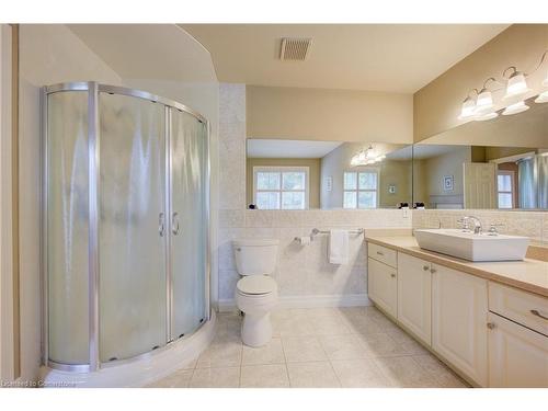 107 Cameron Street N, Kitchener, ON - Indoor Photo Showing Bathroom