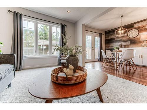 280 Sienna Crescent, Kitchener, ON - Indoor Photo Showing Living Room