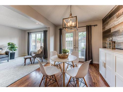 280 Sienna Crescent, Kitchener, ON - Indoor Photo Showing Dining Room