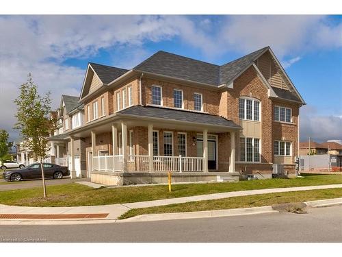 2 Munro Circle Circle, Brantford, ON - Outdoor With Deck Patio Veranda With Facade