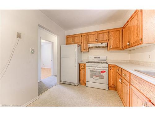 600 Glendene Crescent, Waterloo, ON - Indoor Photo Showing Kitchen