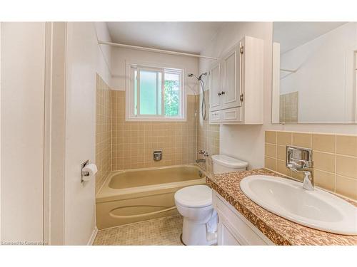 600 Glendene Crescent, Waterloo, ON - Indoor Photo Showing Bathroom