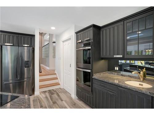 2 Pioneer Grove Road, Puslinch, ON - Indoor Photo Showing Kitchen