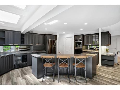 2 Pioneer Grove Road, Puslinch, ON - Indoor Photo Showing Kitchen With Upgraded Kitchen