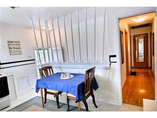 6 Barrett Avenue, Cambridge, ON - Indoor Photo Showing Dining Room