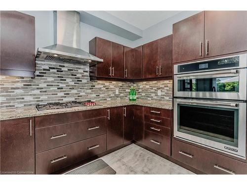 51 Newcastle Court, Kitchener, ON - Indoor Photo Showing Kitchen With Upgraded Kitchen