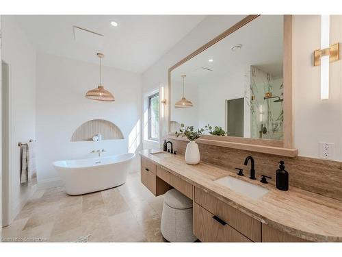 2143 Bleams Road, Wilmot Township, ON - Indoor Photo Showing Bathroom