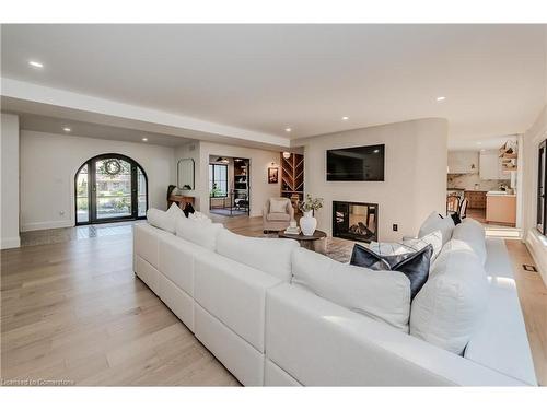 2143 Bleams Road, Wilmot Township, ON - Indoor Photo Showing Living Room With Fireplace