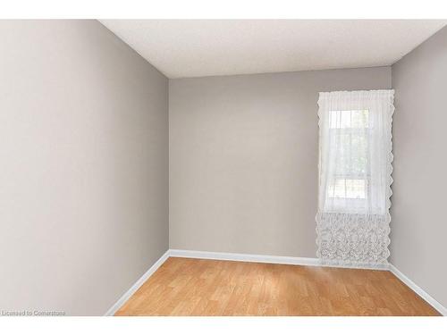 137 Wake Robin Drive, Kitchener, ON - Indoor Photo Showing Bedroom