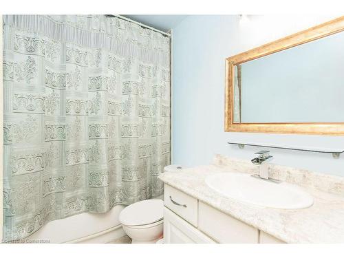 137 Wake Robin Drive, Kitchener, ON - Indoor Photo Showing Bathroom