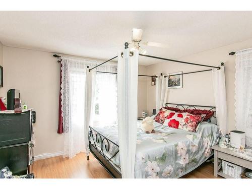 137 Wake Robin Drive, Kitchener, ON - Indoor Photo Showing Bedroom