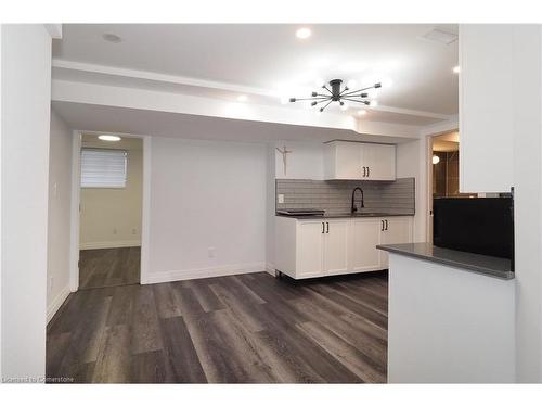 764 Karlsfeld Road, Waterloo, ON - Indoor Photo Showing Kitchen