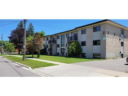 11-203 Mausser Avenue, Kitchener, ON - Outdoor With Facade