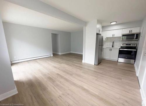 11-203 Mausser Avenue, Kitchener, ON - Indoor Photo Showing Kitchen