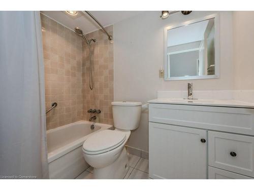 303-24 Midland Drive, Kitchener, ON - Indoor Photo Showing Bathroom