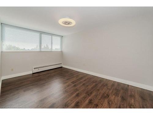 303-24 Midland Drive, Kitchener, ON - Indoor Photo Showing Other Room