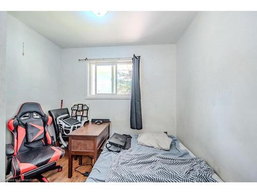 A-166 Weber Street N, Waterloo, ON - Indoor Photo Showing Bedroom