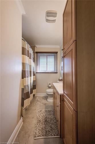 12 Byron Avenue, Cambridge, ON - Indoor Photo Showing Bathroom