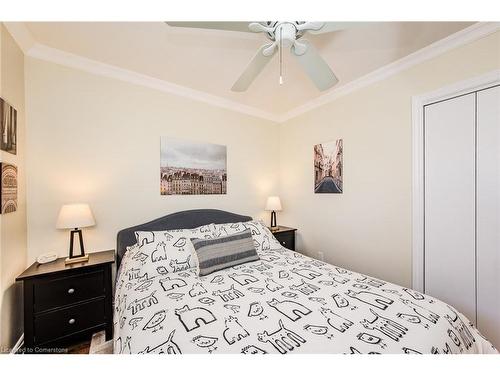 12 Byron Avenue, Cambridge, ON - Indoor Photo Showing Bedroom