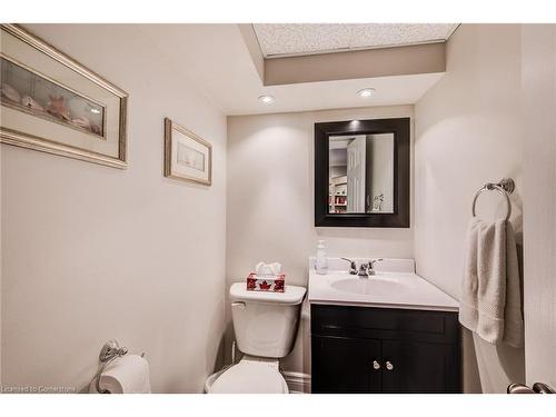 12 Byron Avenue, Cambridge, ON - Indoor Photo Showing Bathroom